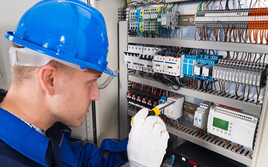 recherche électricien Paris 13